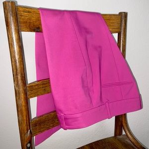 Barbie pink Ann Taylor ankle length trousers.